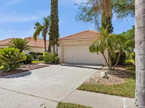 746 Lighthouse Dr, Tarpon Springs, FL 34689