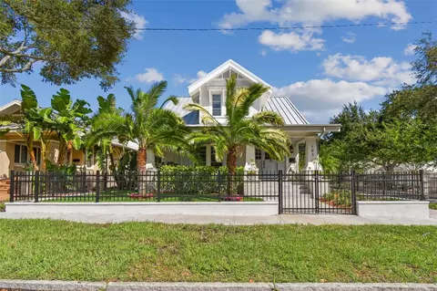 165 15th Ave NE, Saint Petersburg, FL 33704