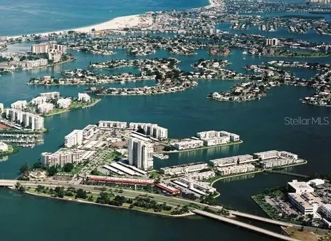 7700 Sun Island Dr S #802, South Pasadena, FL 33707