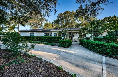 795 62nd Ave N, Saint Petersburg, FL 33702
