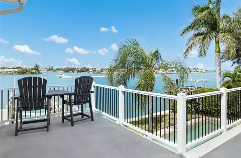 430 Buttonwood Ln, Largo, FL 33770