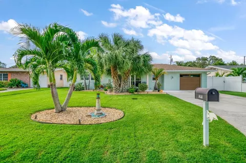 14136 Chamberlain Ave, Largo, FL 33774