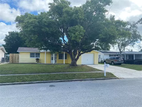 4900 Daphne St, New Port Richey, FL 34652
