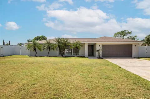 2010 Tanglewood Way NE, Saint Petersburg, FL 33702