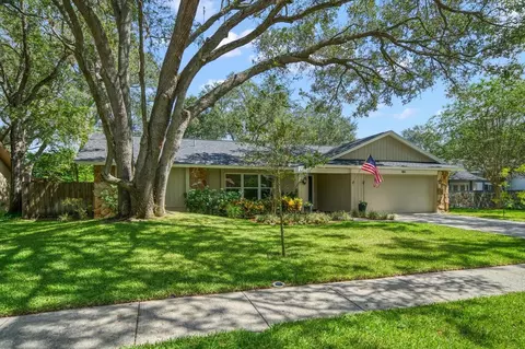 184 Mayfair Cir W, Palm Harbor, FL 34683