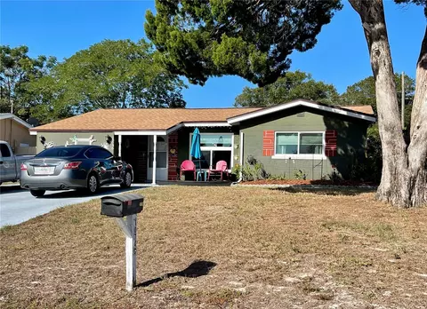10746 108th St, Seminole, FL 33778
