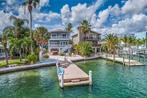 143 88th Ave, Treasure Island, FL 33706