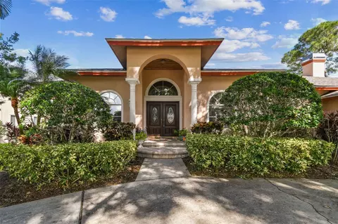3205 Meadow View Ln, Palm Harbor, FL 34683