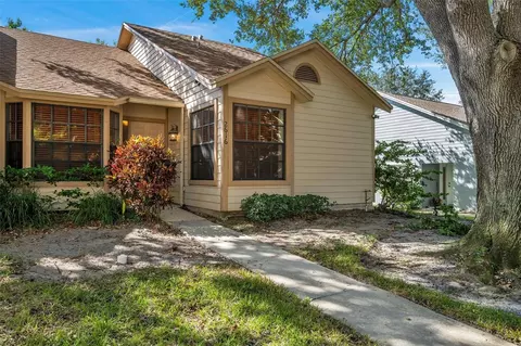 2616 Bentley Dr, Palm Harbor, FL 34684