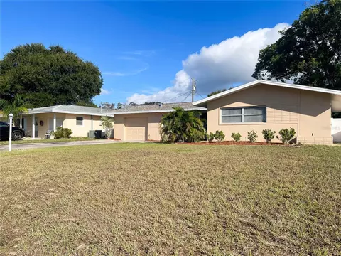 11667 80th Ave, Seminole, FL 33772