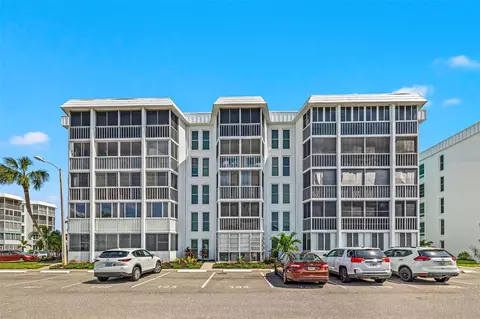 4908 38th Way S #501, Saint Petersburg, FL 33711