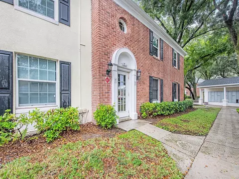 13828 Orange Sunset Dr #203, Tampa, FL 33618