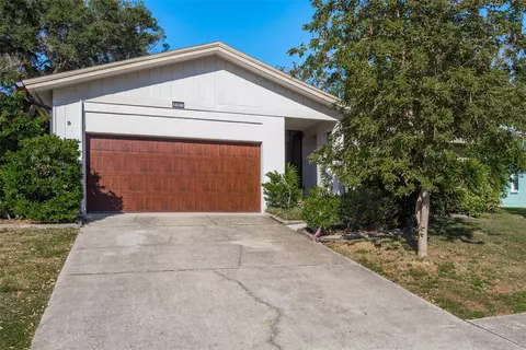 2087 Swan Ln, Safety Harbor, FL 34695