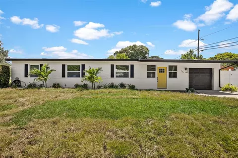 131 63rd St N, Saint Petersburg, FL 33710