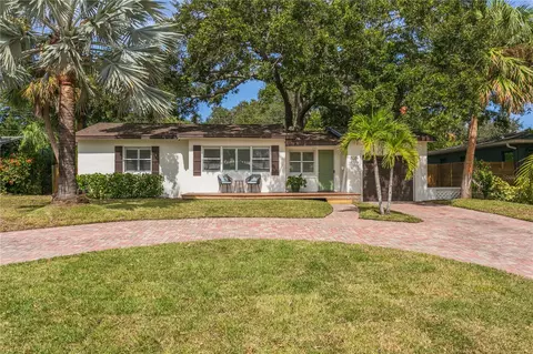535 35th Ave NE, Saint Petersburg, FL 33704