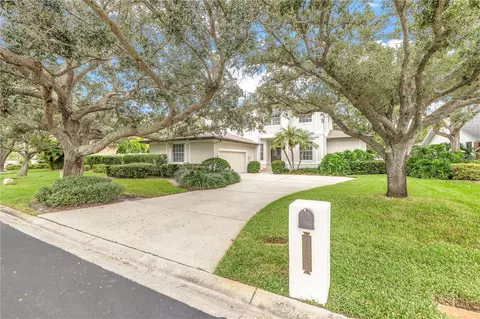 1183 Gasparilla Dr NE, Saint Petersburg, FL 33702