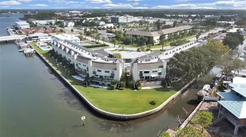 433 S Paula Dr #40, Dunedin, FL 34698