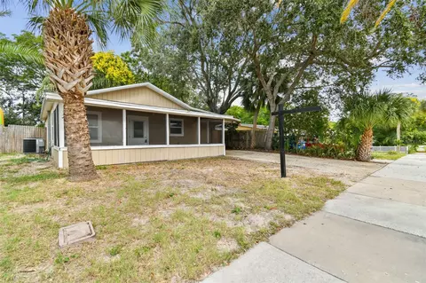 1325 Illinois Ave, Palm Harbor, FL 34683