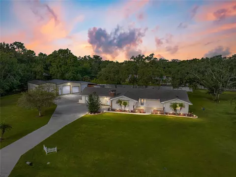 5905 Whispering Pines Rd, Lakeland, FL 33811