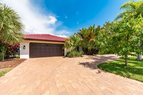 4829 Longwater Way, Tampa, FL 33615