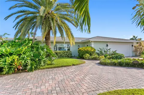 916 79th St S, Saint Petersburg, FL 33707