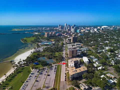1200 N Shore Dr NE #405, Saint Petersburg, FL 33701