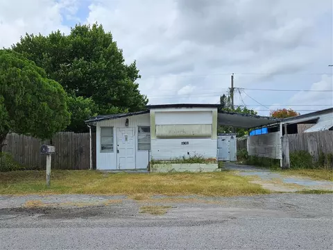 1909 Rally Ln, Holiday, FL 34690