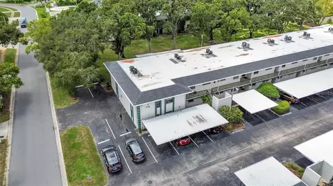 7700 92nd St #104, Seminole, FL 33777