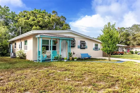 921 14th Ave NW, Largo, FL 33770