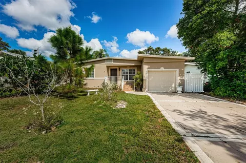 1112 Michigan Blvd, Dunedin, FL 34698