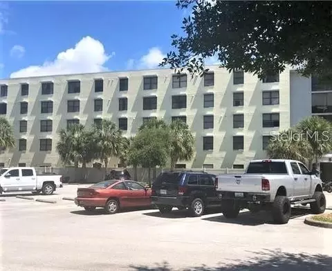701 S Madison Ave #305, Clearwater, FL 33756