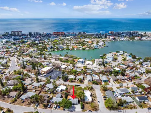 14028 E Parsley Dr E, Madeira Beach, FL 33708