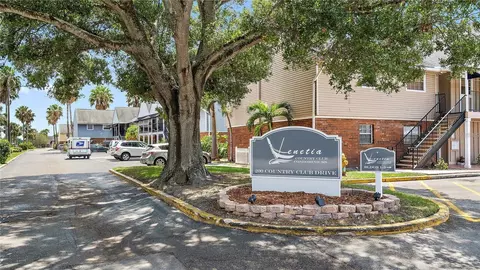 200 Country Club Dr #203, Largo, FL 33771