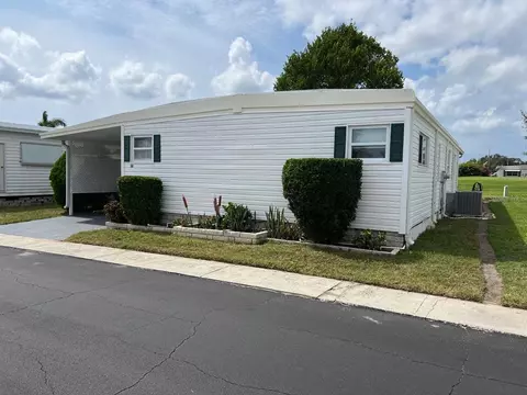 50 Sabal Palm Dr, Largo, FL 33770