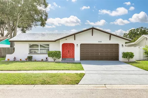 7680 Dover Ct, Saint Petersburg, FL 33709