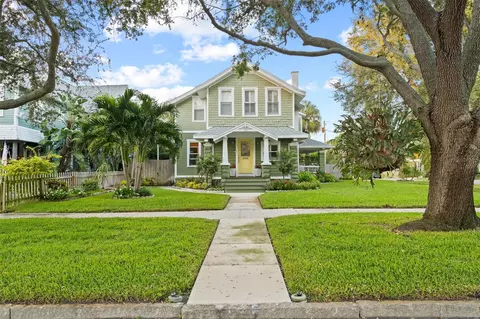 105 19th Ave S, Saint Petersburg, FL 33705
