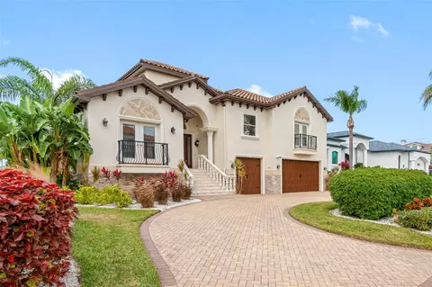 106 Leeward Is, Clearwater Beach, FL 33767