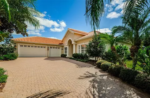 1016 Tuscany Dr, Trinity, FL 34655