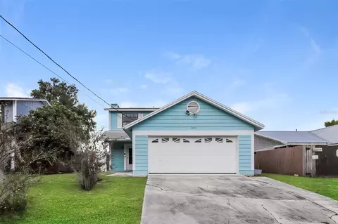 3304 N Lake Dr, Plant City, FL 33563