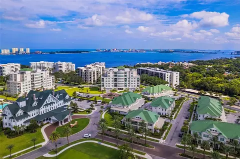 8 Palm Ter #402, Belleair, FL 33756