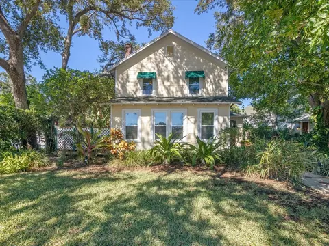 7511 Burlington Ave N, Saint Petersburg, FL 33710