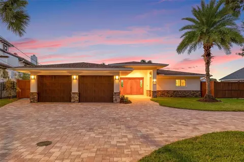 699 34th Ave NE, Saint Petersburg, FL 33704