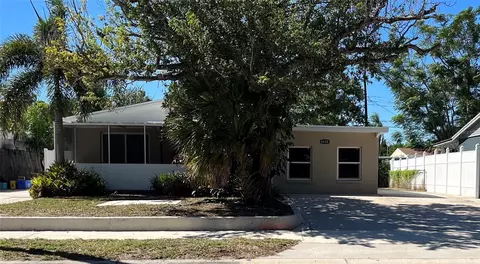 8450 52nd St N, Pinellas Park, FL 33781