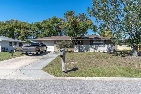 8001 Portage Dr, Port Richey, FL 34668