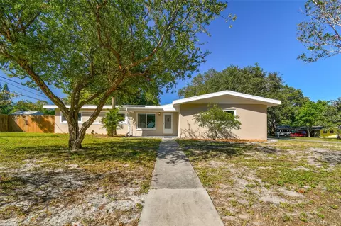 1270 Woodlawn St, Clearwater, FL 33756