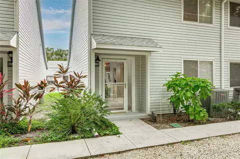 500 New York Ave #7, Dunedin, FL 34698