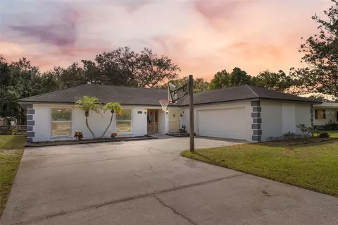 2270 Mcmullen Rd, Largo, FL 33771