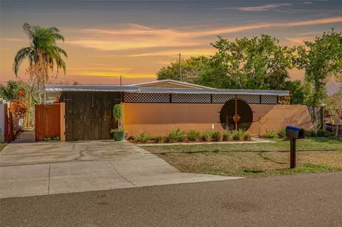 301 161st Ave, Redington Beach, FL 33708