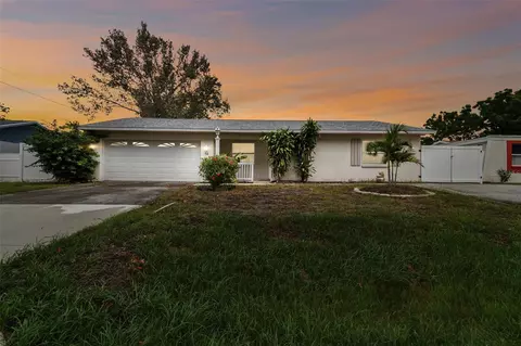 54 Lake Shore Dr, Palm Harbor, FL 34684