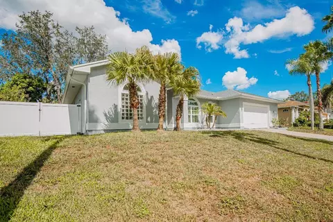 1706 Sunkissed Dr, Tarpon Springs, FL 34689